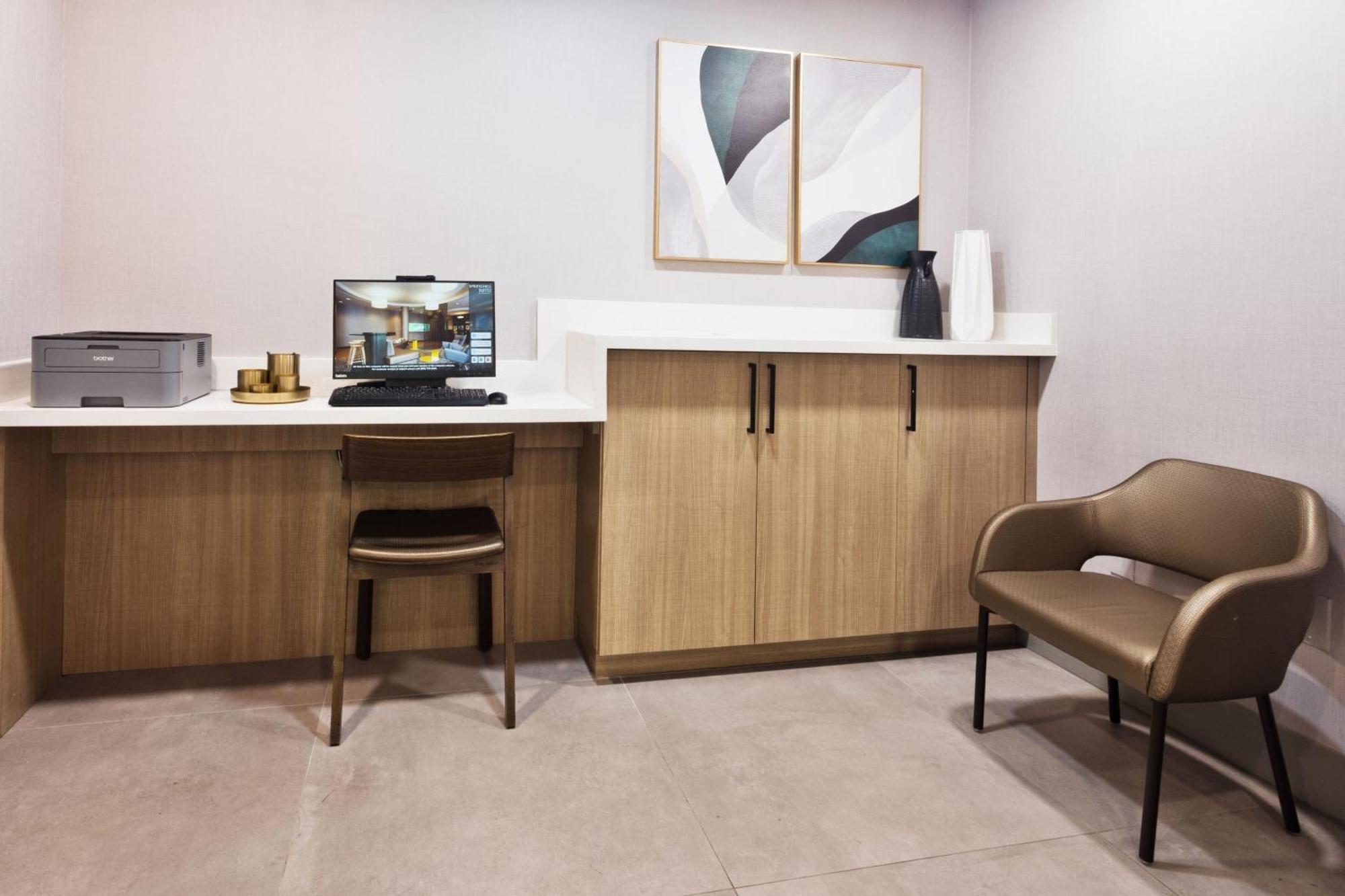 Springhill Suites Birmingham Colonnade Екстериор снимка