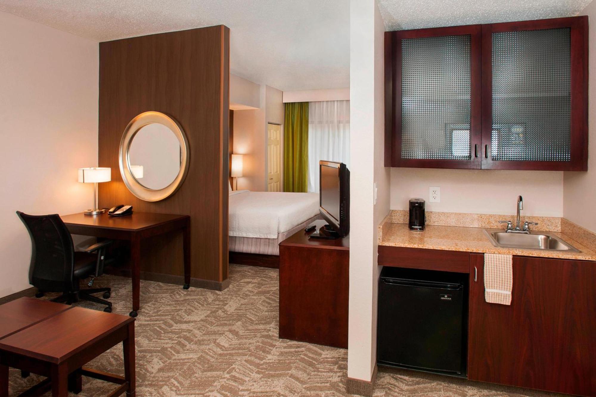 Springhill Suites Birmingham Colonnade Екстериор снимка
