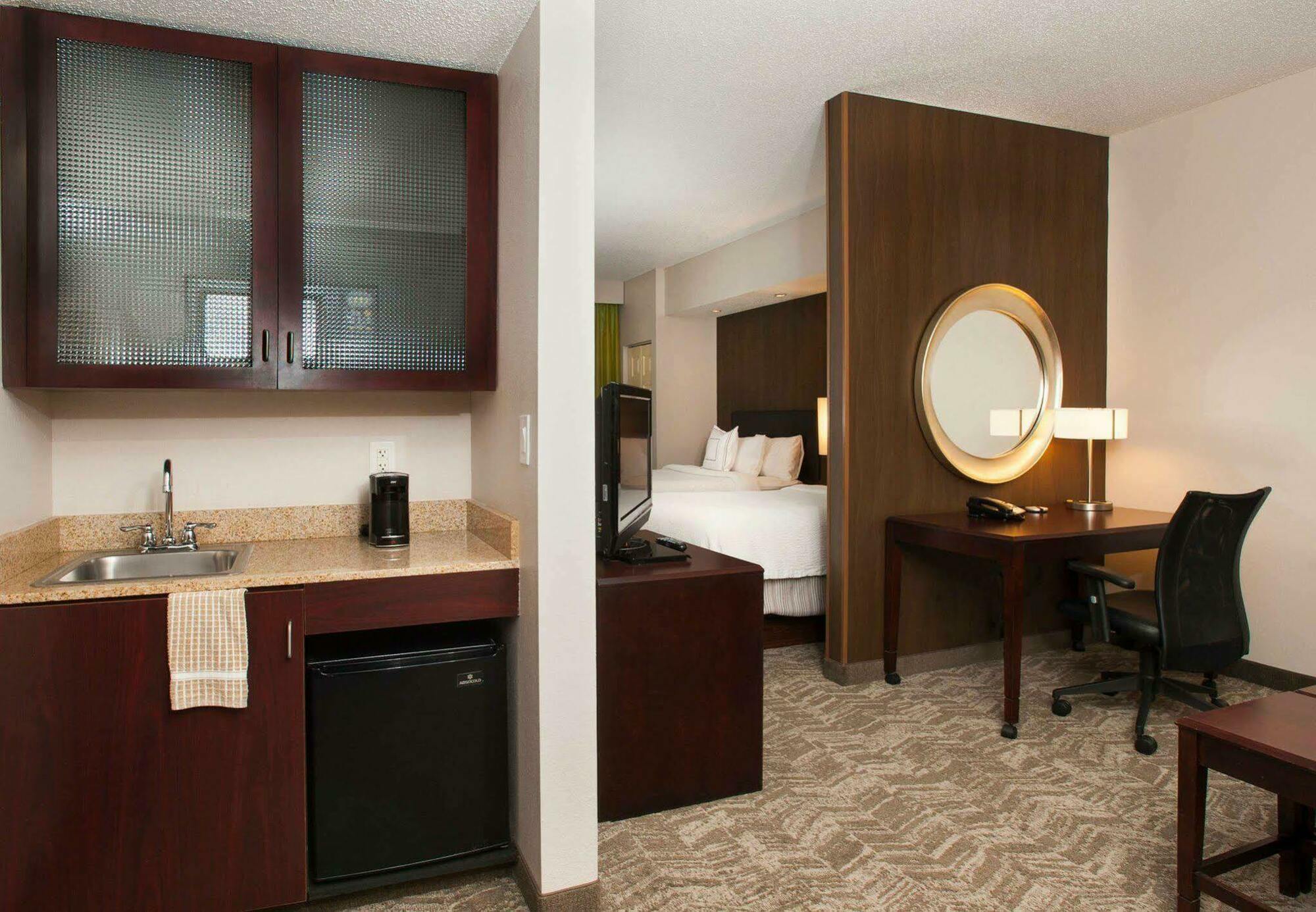 Springhill Suites Birmingham Colonnade Екстериор снимка