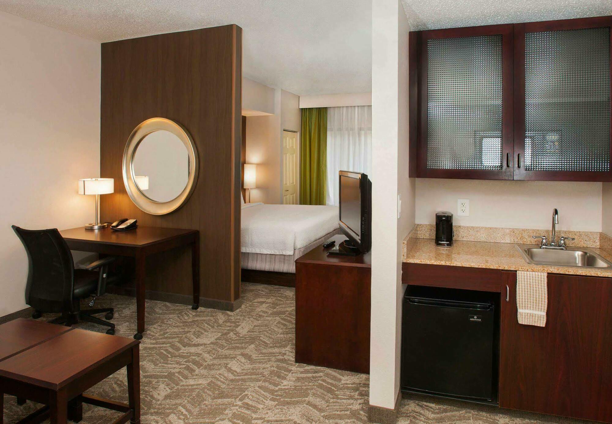 Springhill Suites Birmingham Colonnade Екстериор снимка